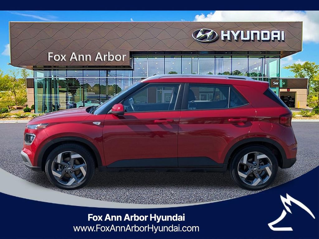 Certified 2023 Hyundai Venue Limited image 2