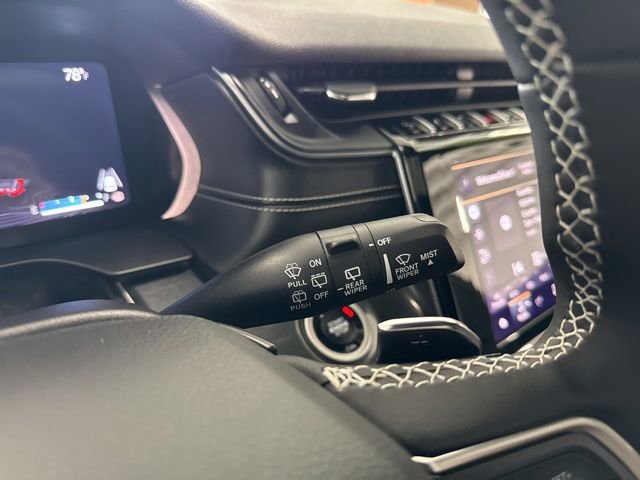 Used 2023 Jeep Grand Cherokee Altitude AWD/4WD image 39