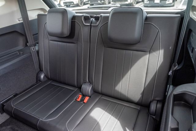 Used 2023 Volkswagen Tiguan SE FWD image 22