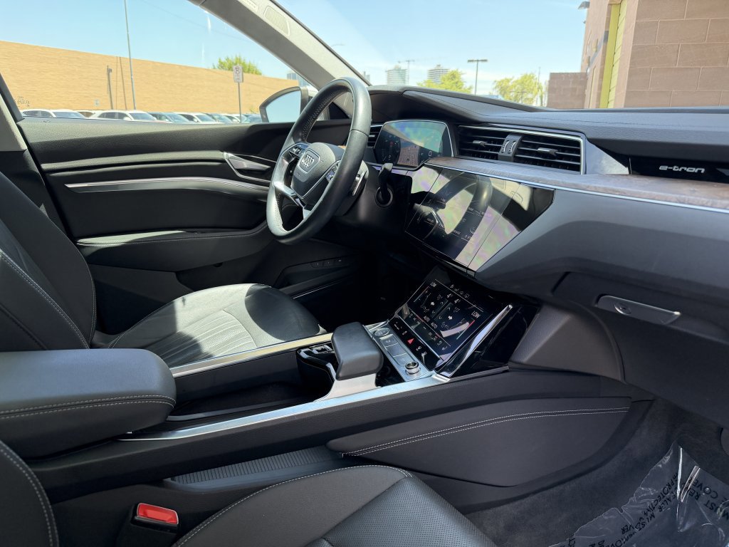 Used 2020 Audi e-tron Premium Plus AWD/4WD image 44