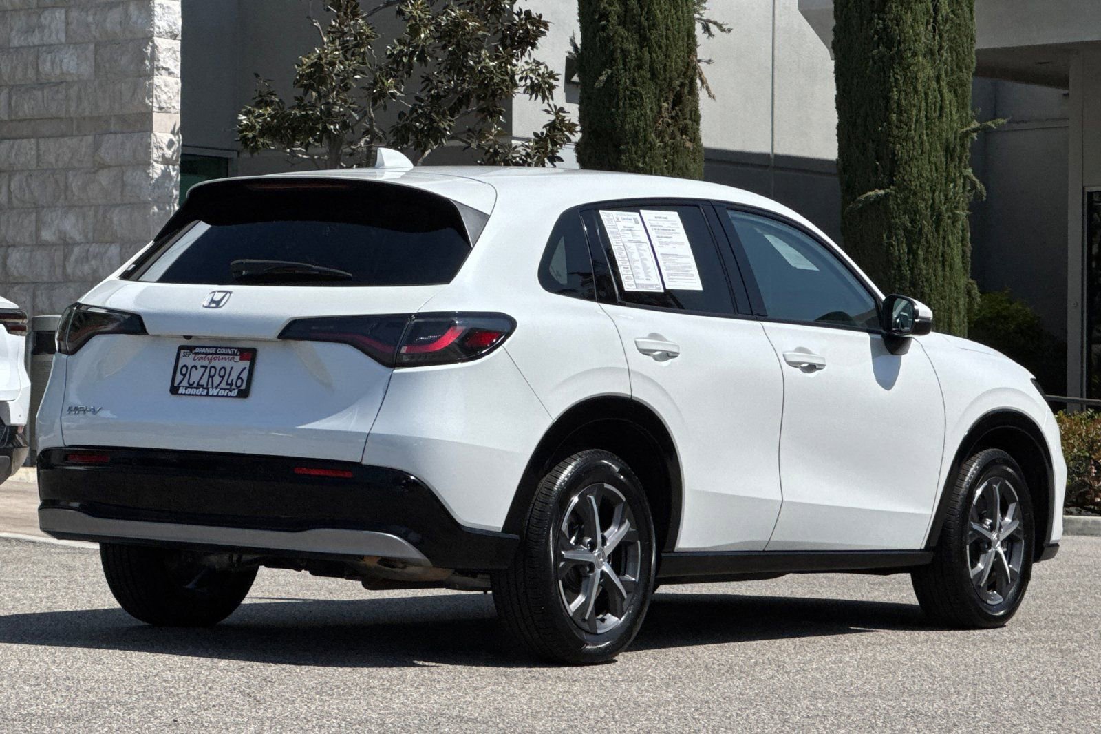 Certified 2023 Honda HR-V EX-L image 4