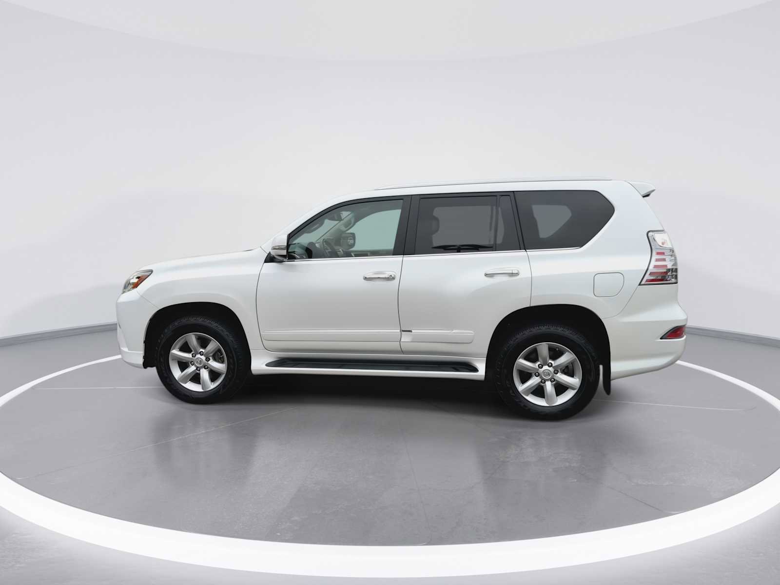 Used 2016 Lexus GX 460 w/ Comfort Package AWD/4WD image 5