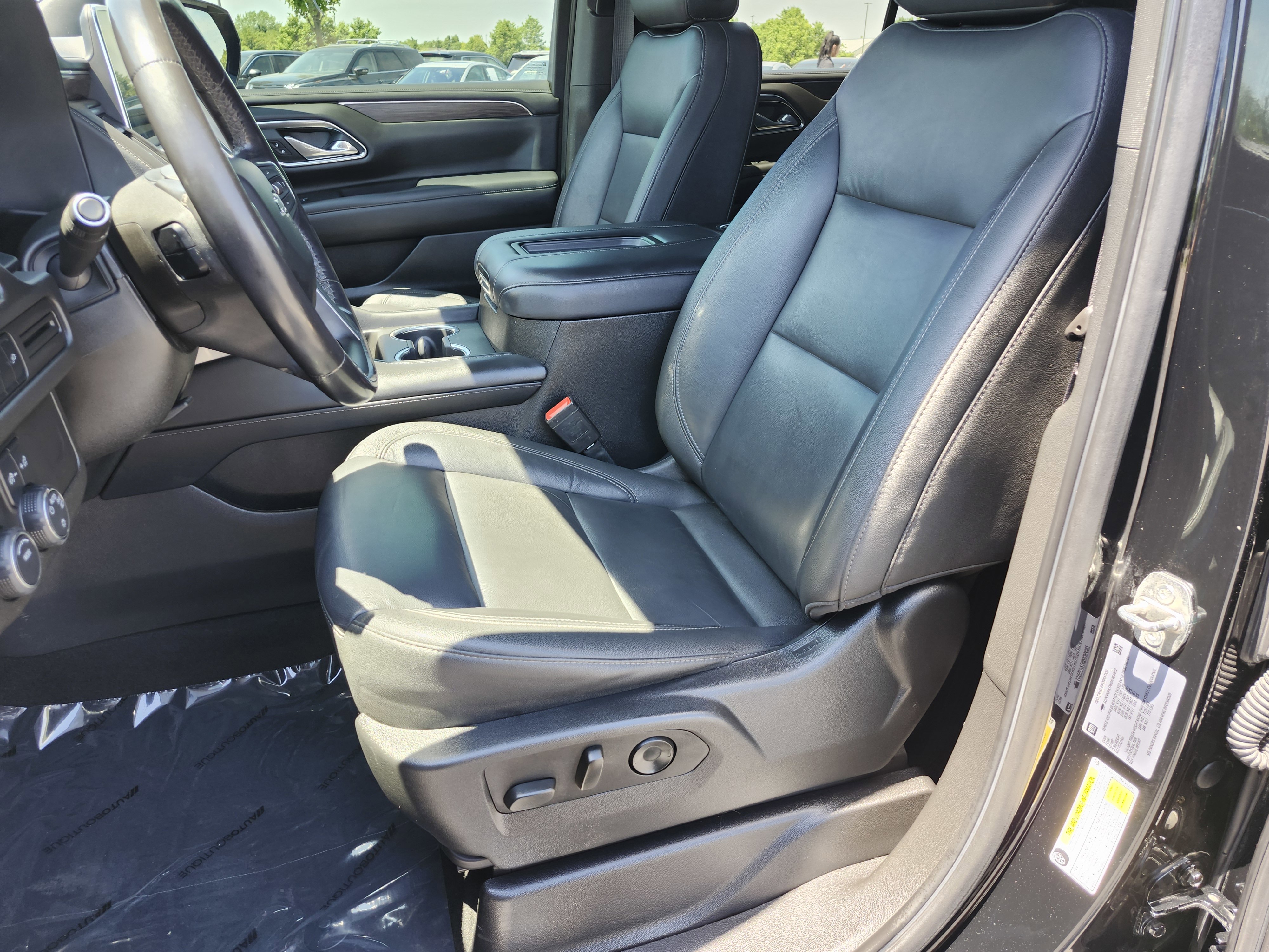 Used 2021 Chevrolet Tahoe Z71 AWD/4WD image 25