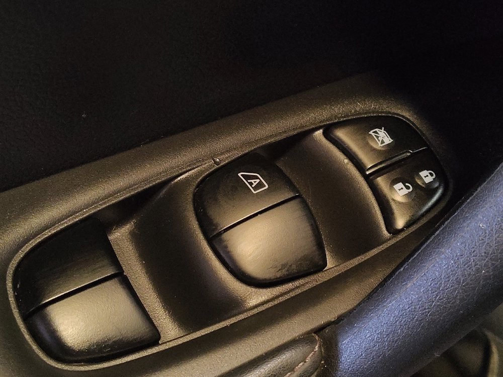 Used 2019 Nissan Rogue S w/ Special Edition Package image 27