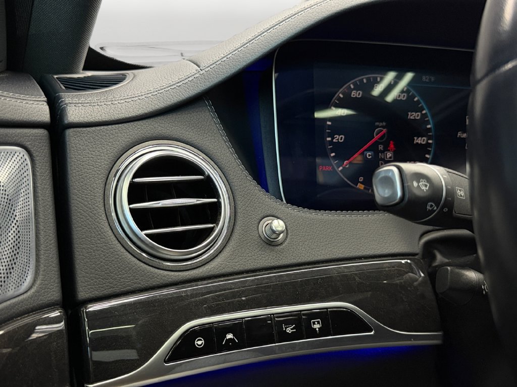 Used 2020 Mercedes-Benz S 560 Sedan image 21