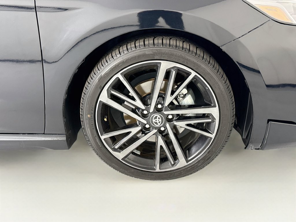 Used 2025 Toyota Camry XSE FWD image 32