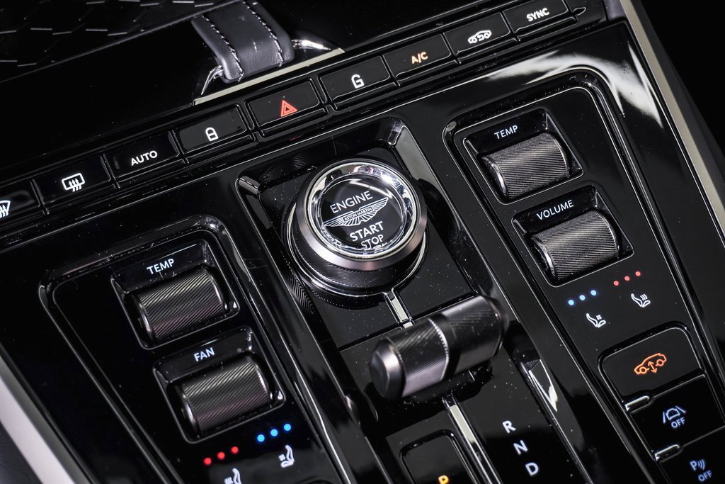 Used 2025 Aston Martin DBX 707 image 28