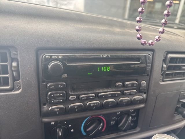 Used 2004 Ford F250 XLT image 8