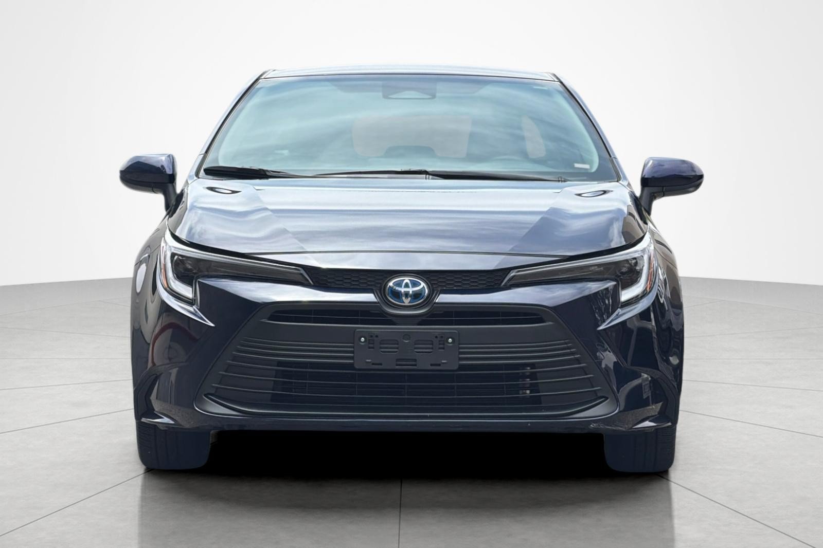 Used 2025 Toyota Corolla LE FWD image 8