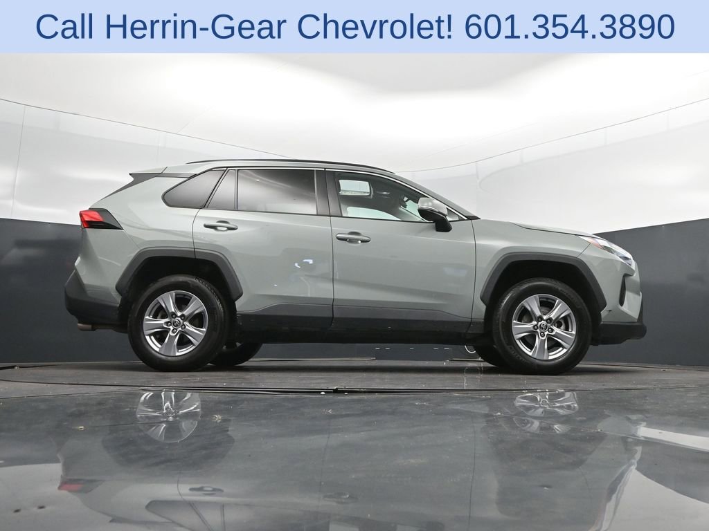 Used 2022 Toyota RAV4 XLE w/ Convenience Package FWD image 43