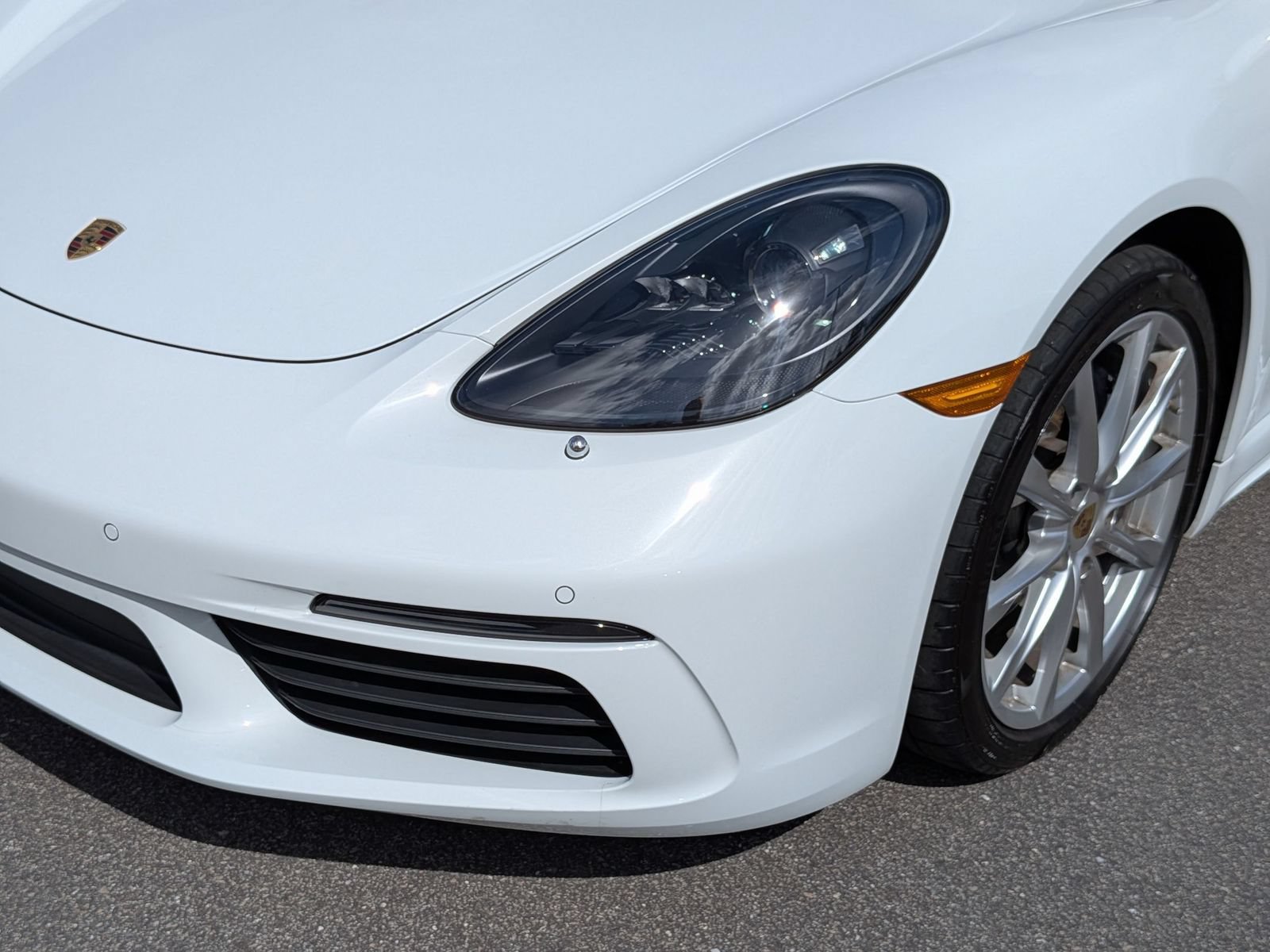 Used 2019 Porsche 718 Boxster RWD image 9