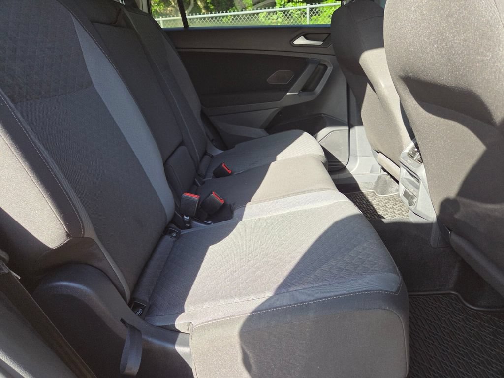 Used 2020 Volkswagen Tiguan S FWD image 17