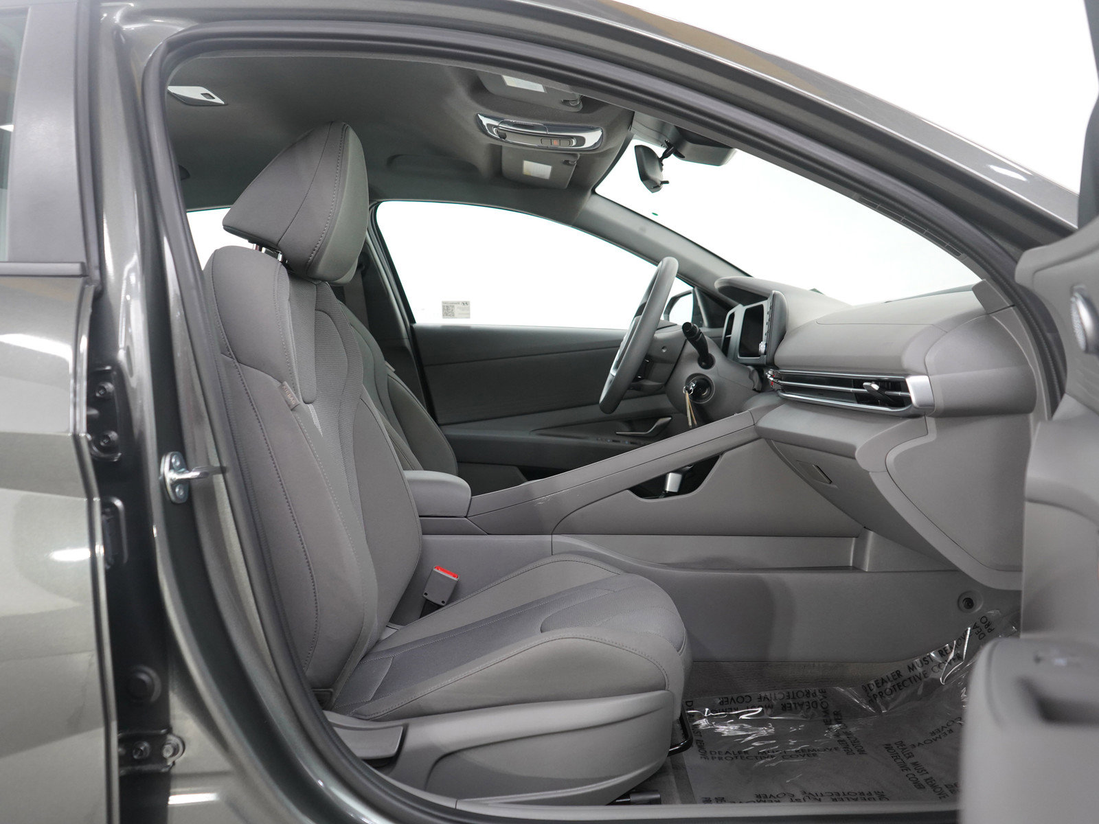 Certified 2025 Hyundai Elantra SE image 11