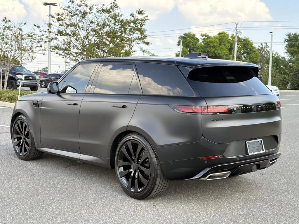 New 2026 Land Rover Range Rover Sport Dynamic SE image 3