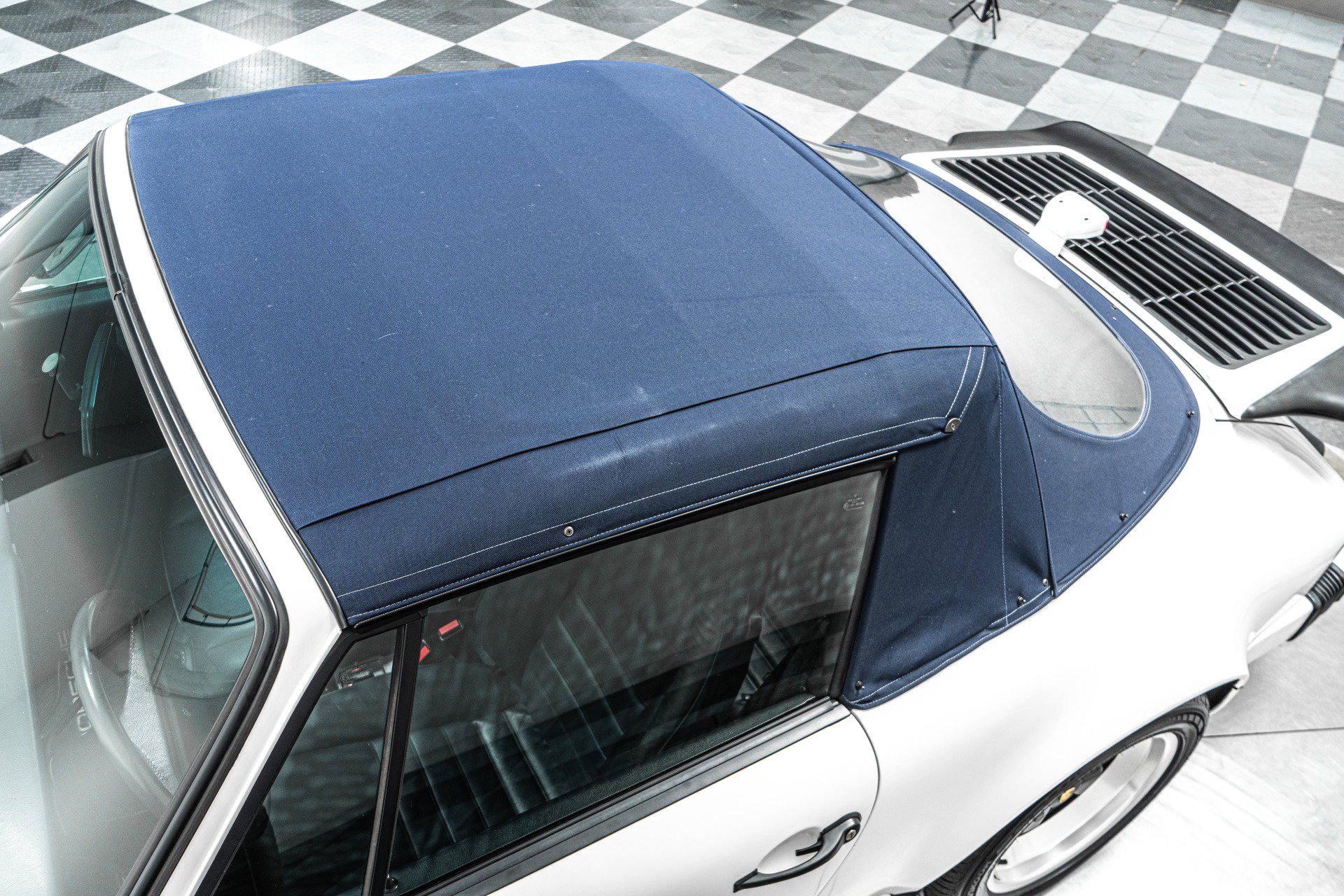 Used 1989 Porsche 911 Carrera RWD image 35