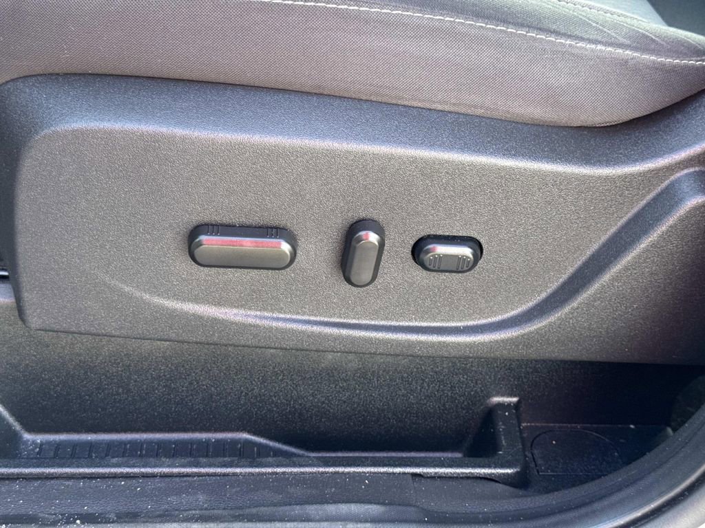 Used 2018 Ford Escape SE image 20