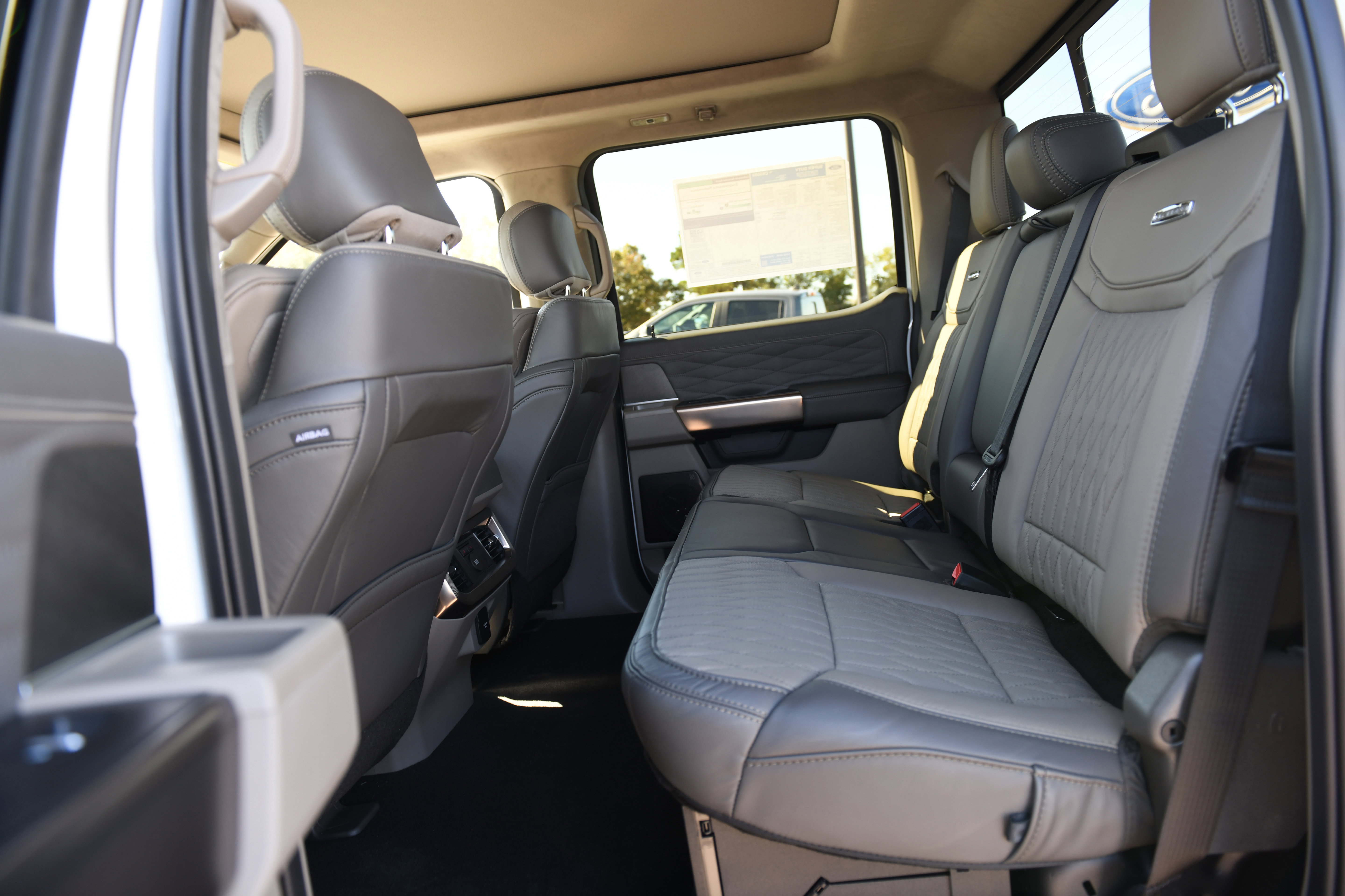 New 2026 Ford F250 Platinum w/ Platinum Plus Package image 20