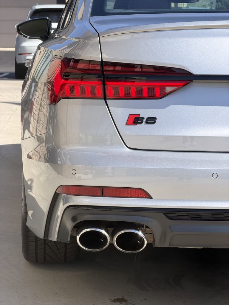 Used 2022 Audi S6 Premium Plus image 14