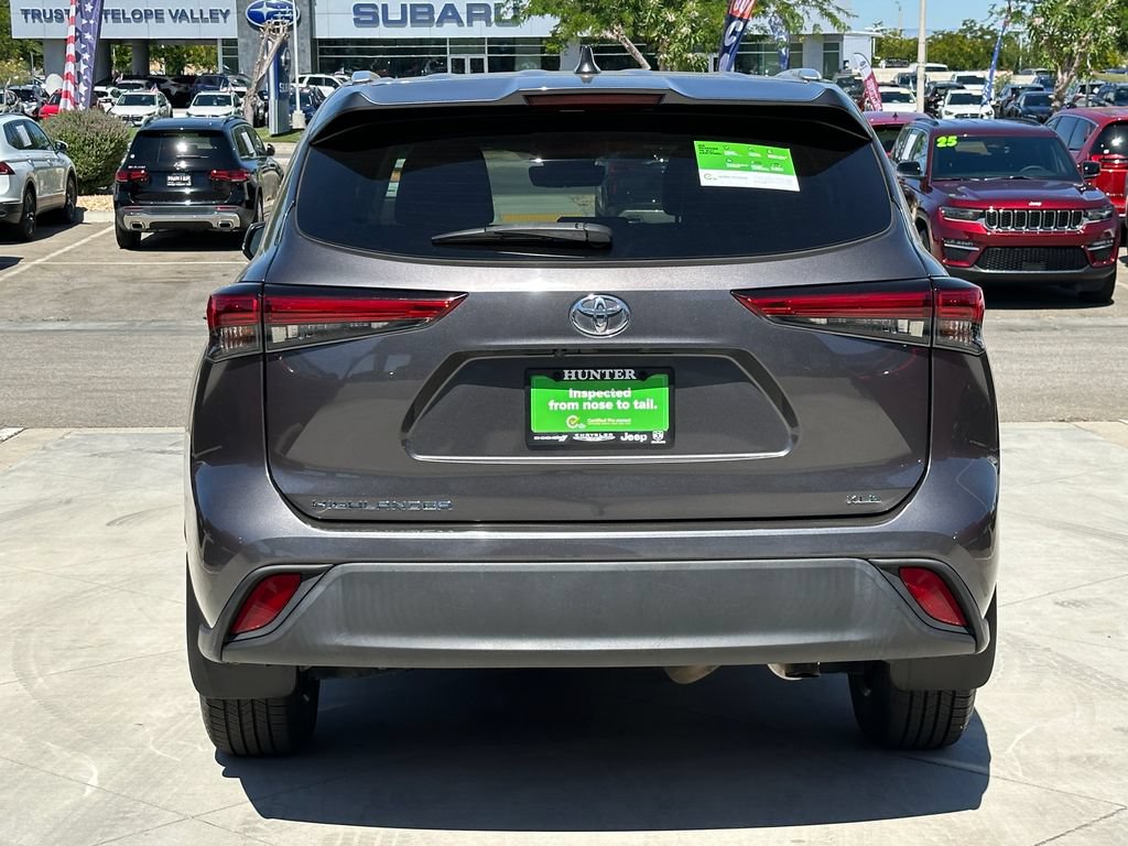 Used 2023 Toyota Highlander XLE FWD image 8
