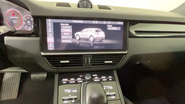 Used 2021 Porsche Cayenne E-Hybrid AWD/4WD image 29
