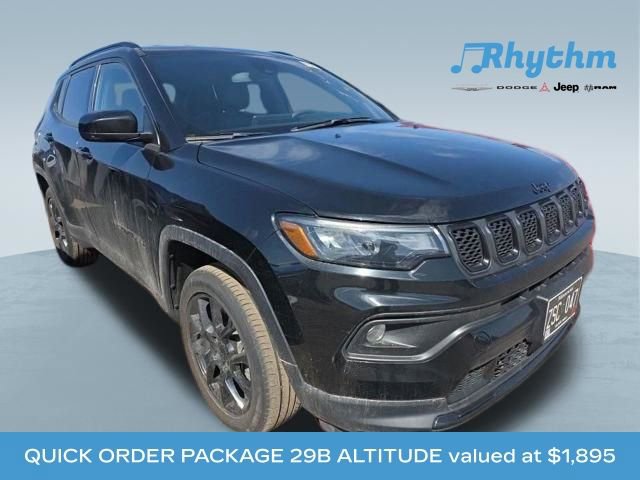 Used 2023 Jeep Compass Altitude image 1