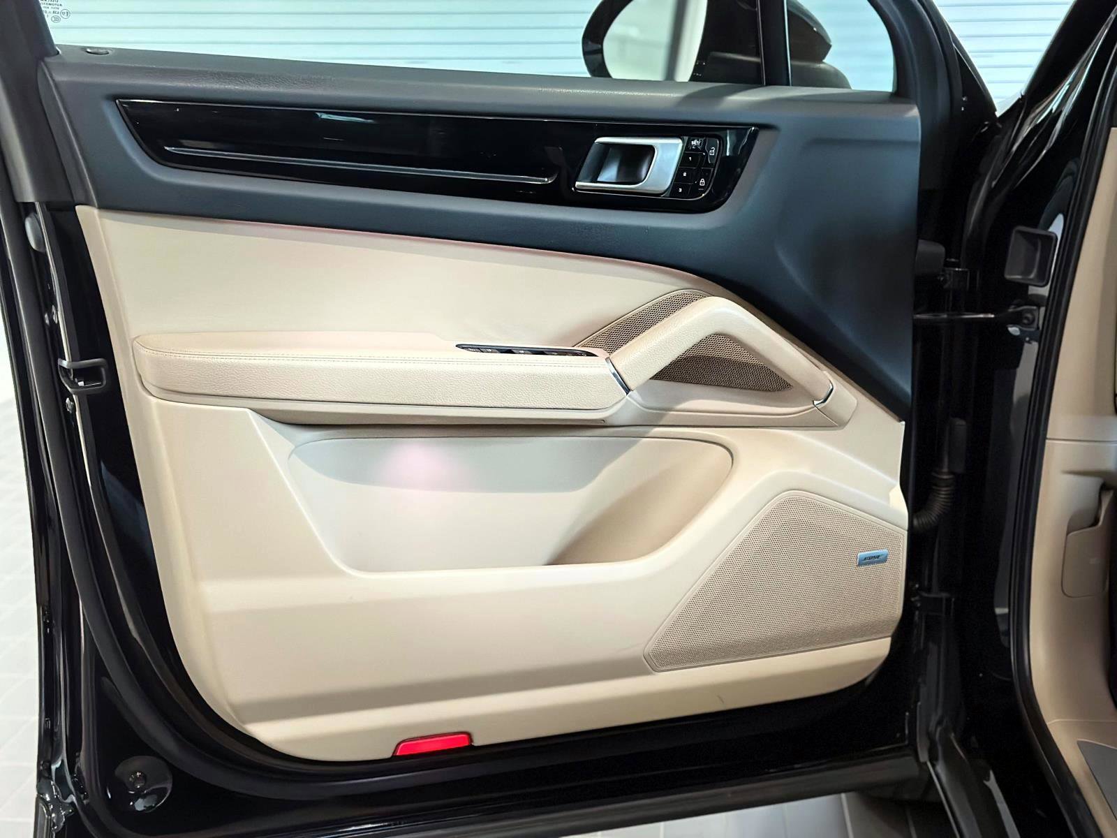 Certified 2021 Porsche Cayenne image 18