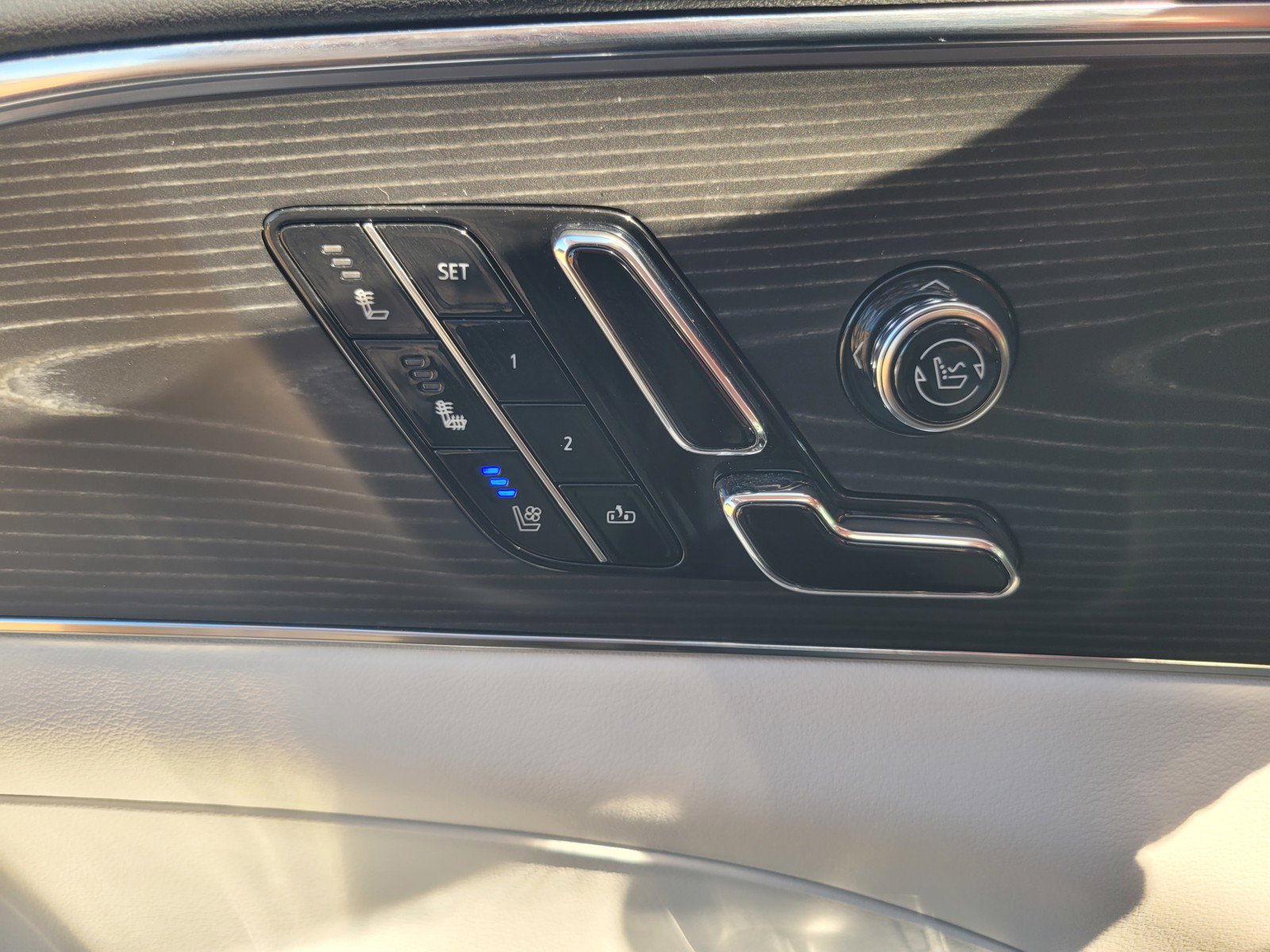 Certified 2024 Cadillac Lyriq Sport AWD/4WD image 15