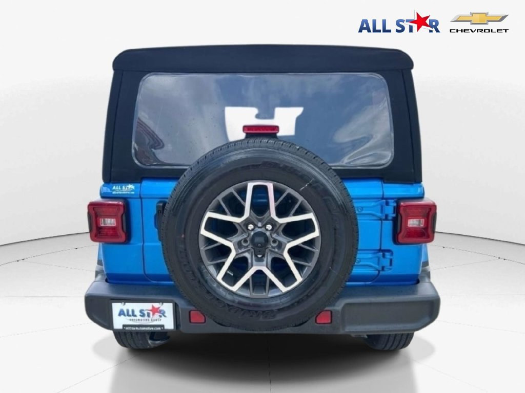 Used 2024 Jeep Wrangler Unlimited Sahara AWD/4WD image 4