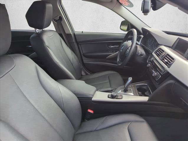 Used 2018 BMW 320i Sedan w/ Convenience Package image 26
