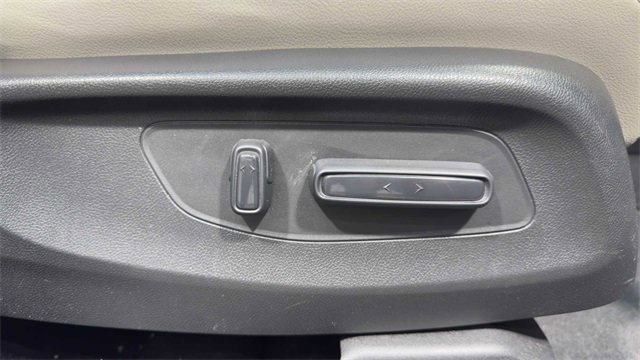 Used 2025 Honda CR-V EX-L image 13