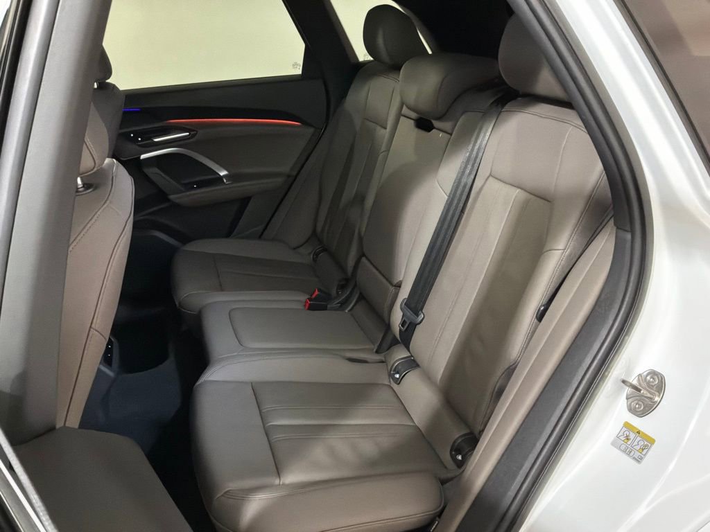 Certified 2025 Audi Q5 Premium w/ Convenience Package image 19