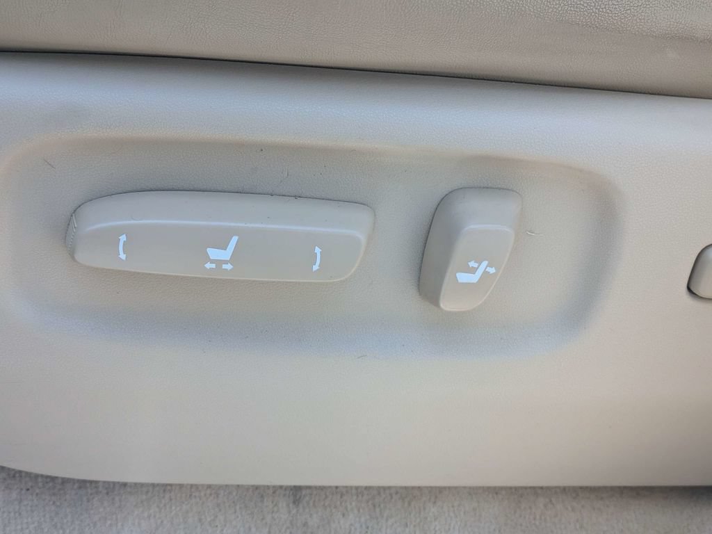Used 2009 Lexus LX 570 4WD image 20