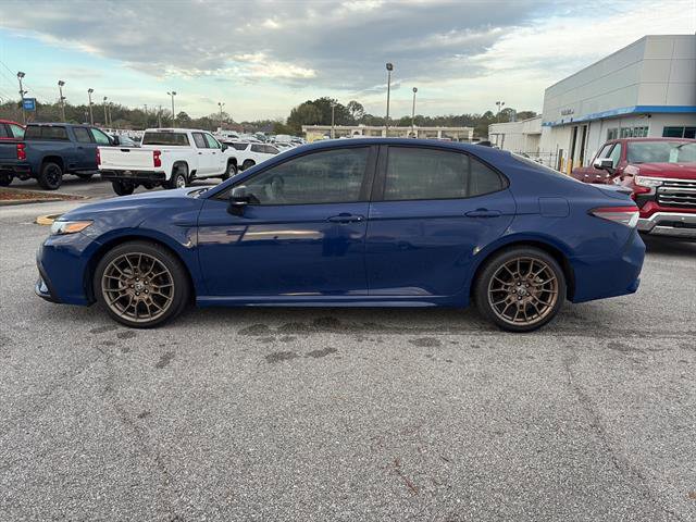 Used 2023 Toyota Camry SE w/ Convenience Package FWD image 4