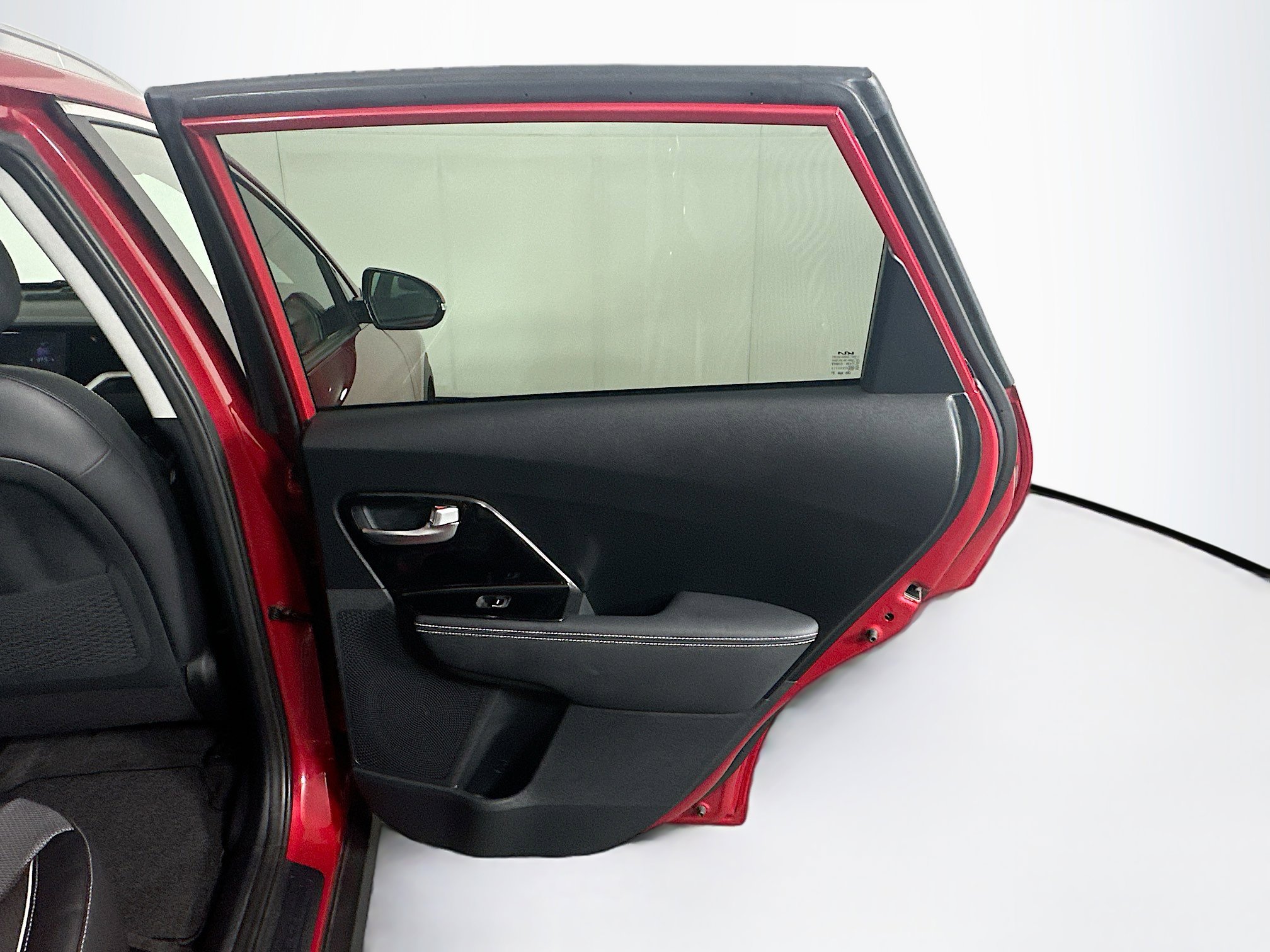 Used 2022 Kia Niro EX image 28