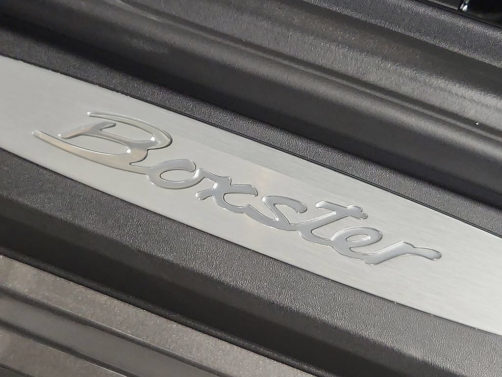 Certified 2025 Porsche 718 Boxster RWD image 30