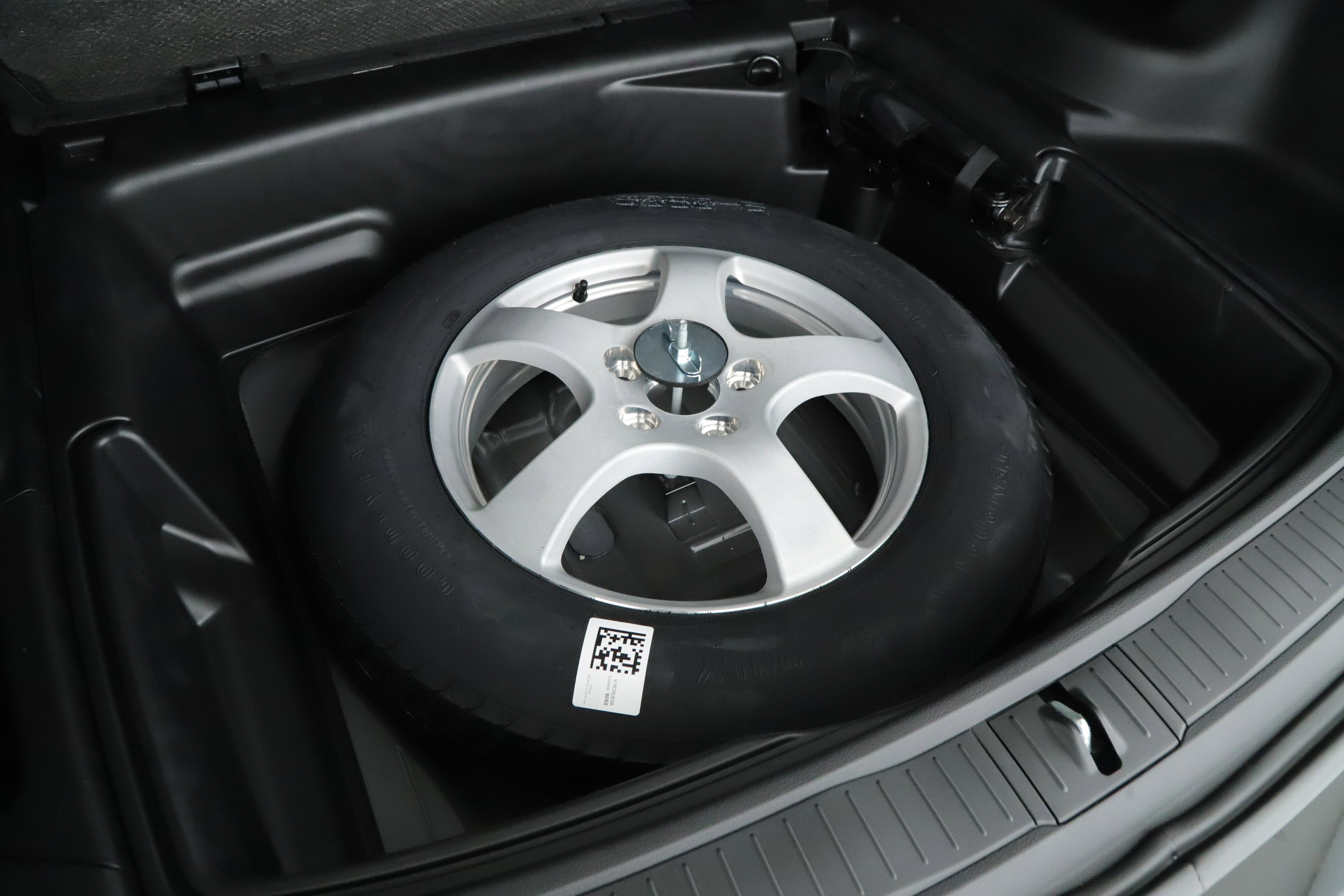 New 2025 Jeep Grand Cherokee Altitude image 18