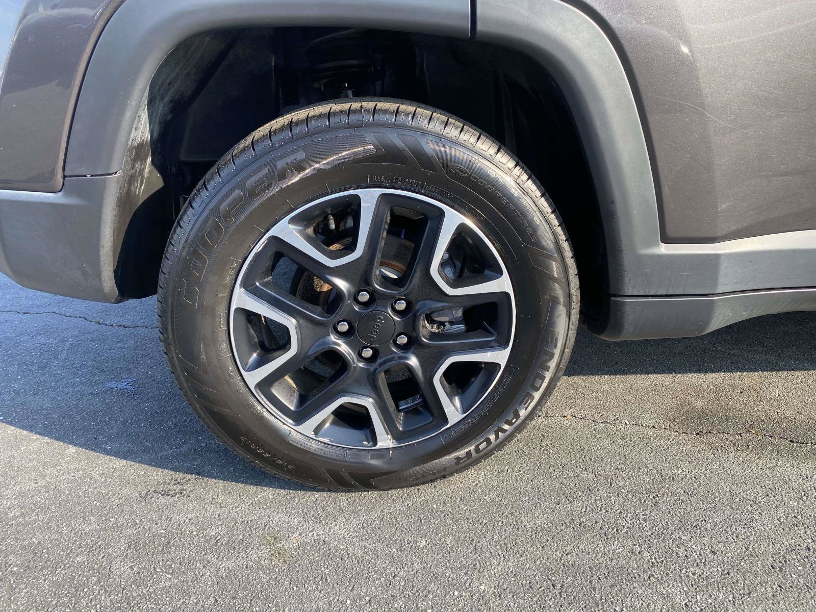 Used 2021 Jeep Compass Trailhawk AWD/4WD image 9