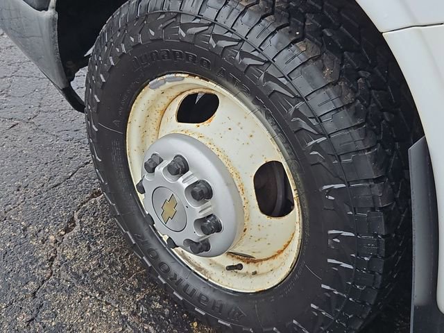 Used 2013 Chevrolet Express 3500 w/ Shuttle Bus Package image 10