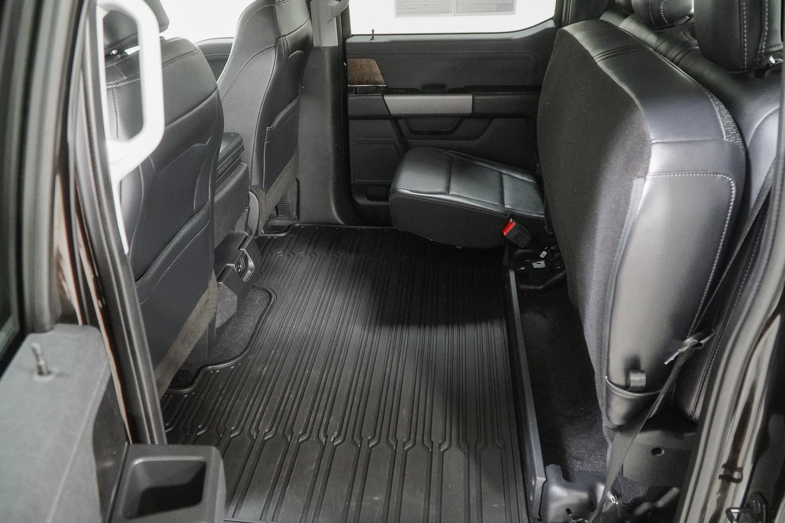 Used 2021 Ford F150 Lariat w/ Max Trailer Tow Package image 52