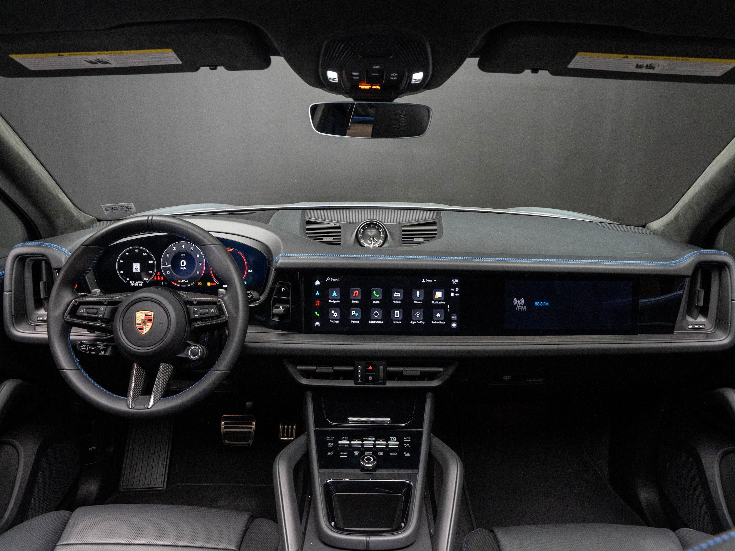 Certified 2025 Porsche Cayenne GTS image 29