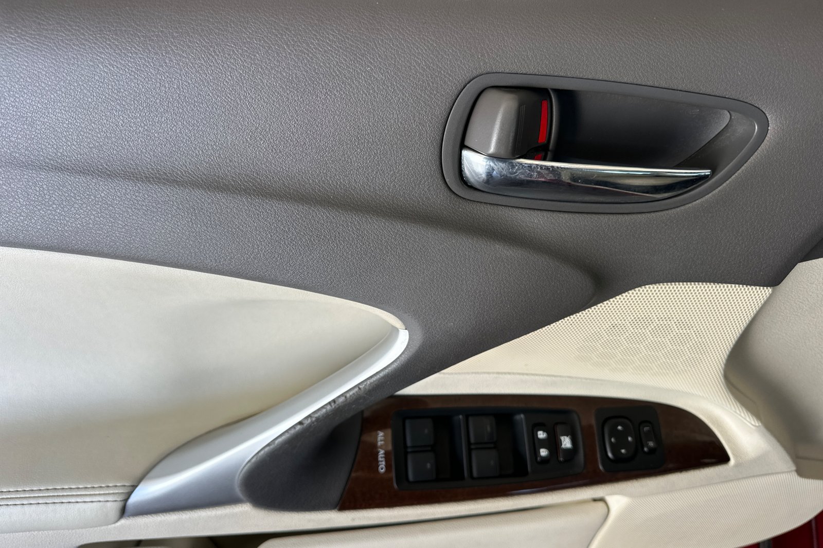 Used 2010 Lexus IS 350 RWD image 11