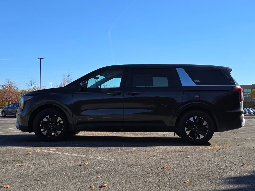 New 2026 Kia Carnival LXS image 4