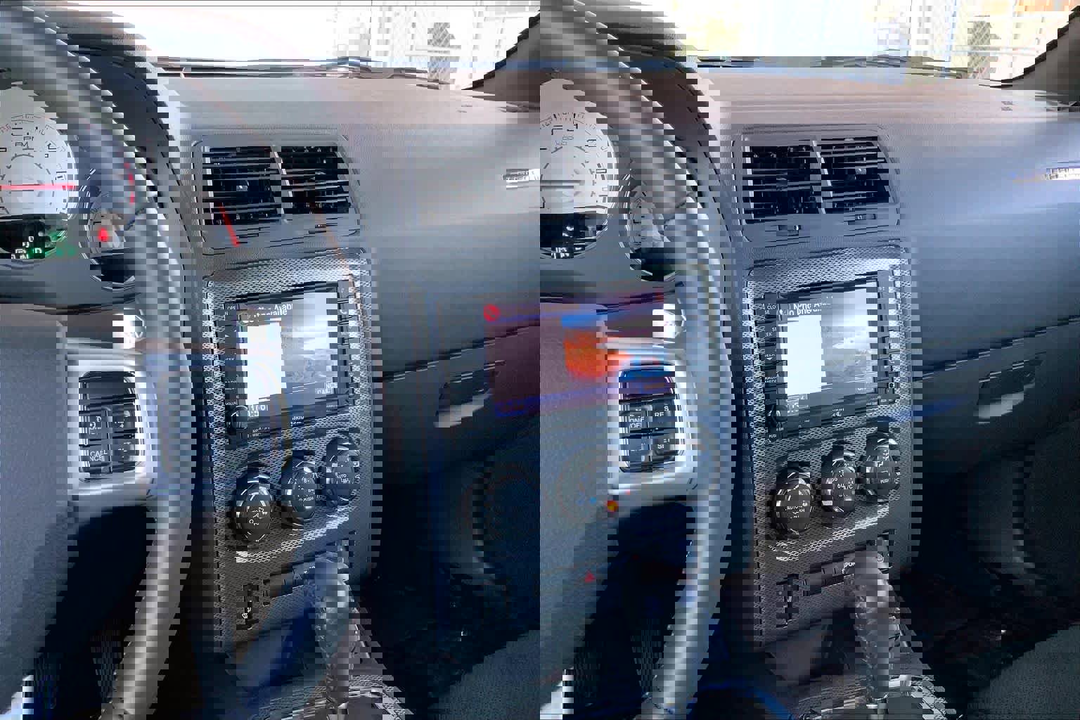 Used 2014 Dodge Challenger R/T image 7