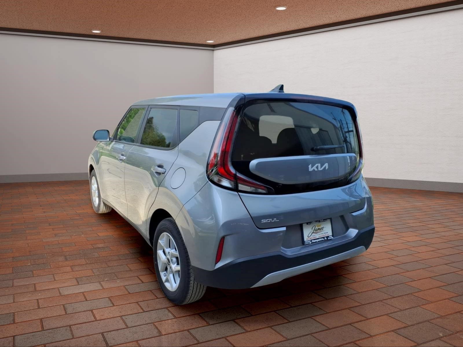 Used 2025 Kia Soul LX w/ LX Technology Package FWD image 7
