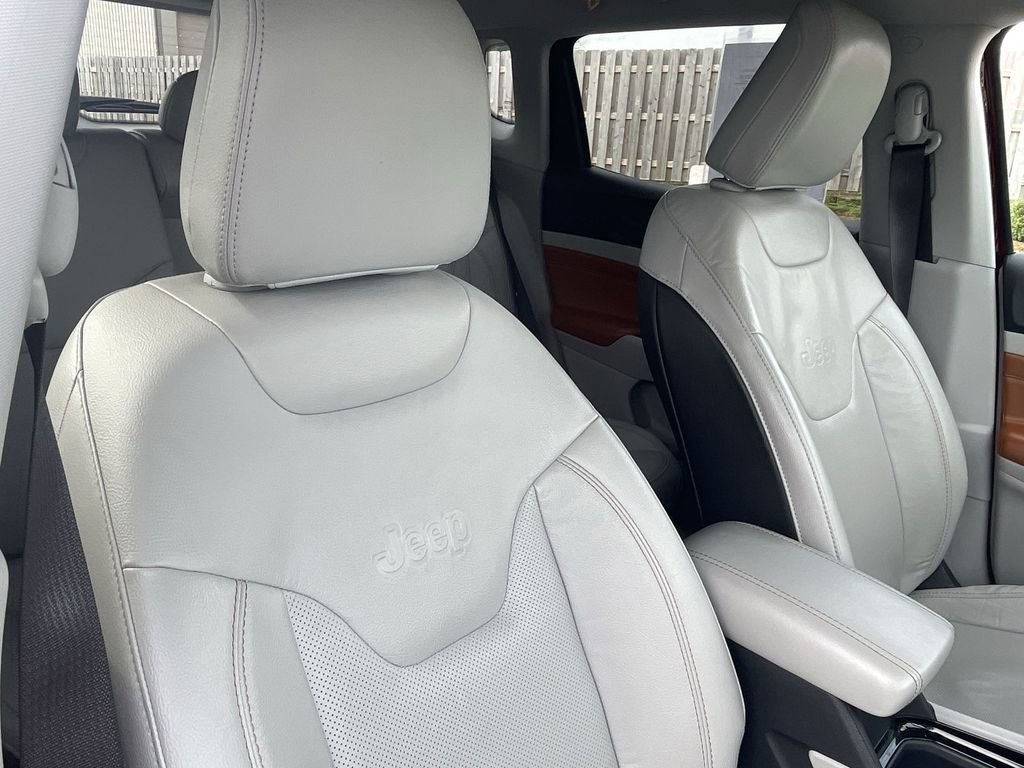 Used 2022 Jeep Compass Limited image 39