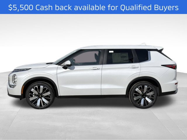 New 2026 Mitsubishi Outlander SE FWD image 2