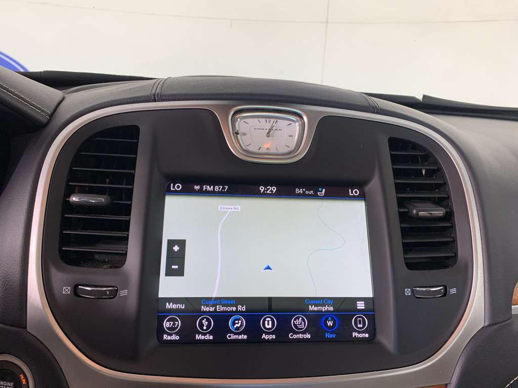 Used 2018 Chrysler 300 C w/ Sun, Sound & Nav Package RWD image 24