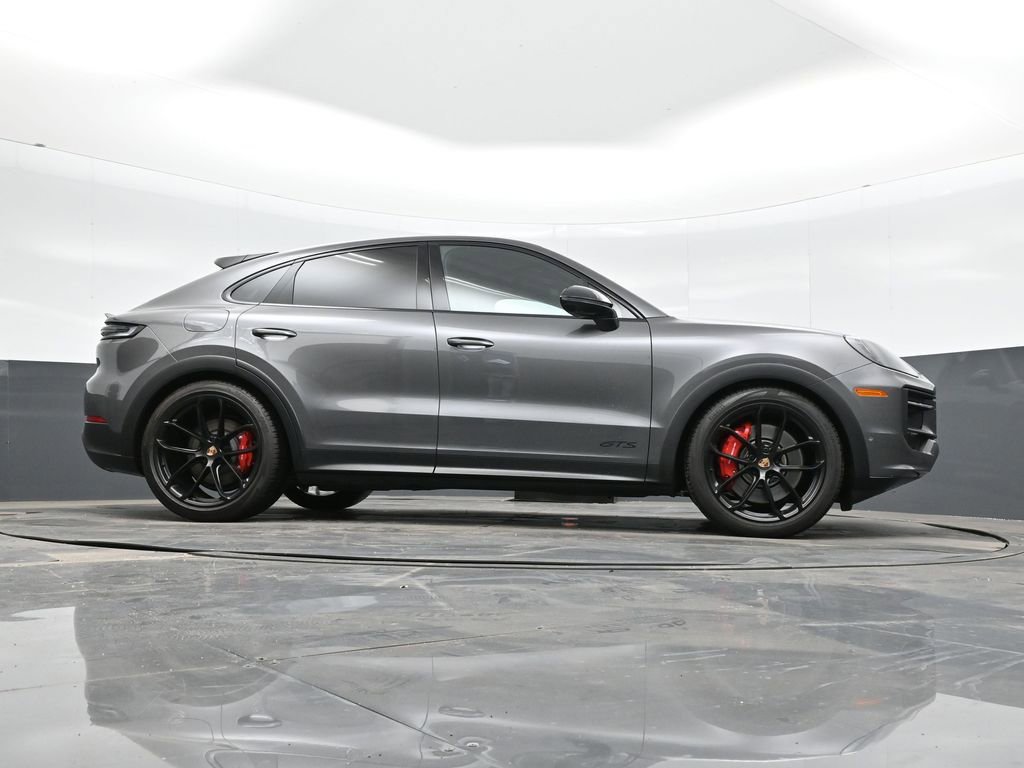Certified 2025 Porsche Cayenne GTS image 39
