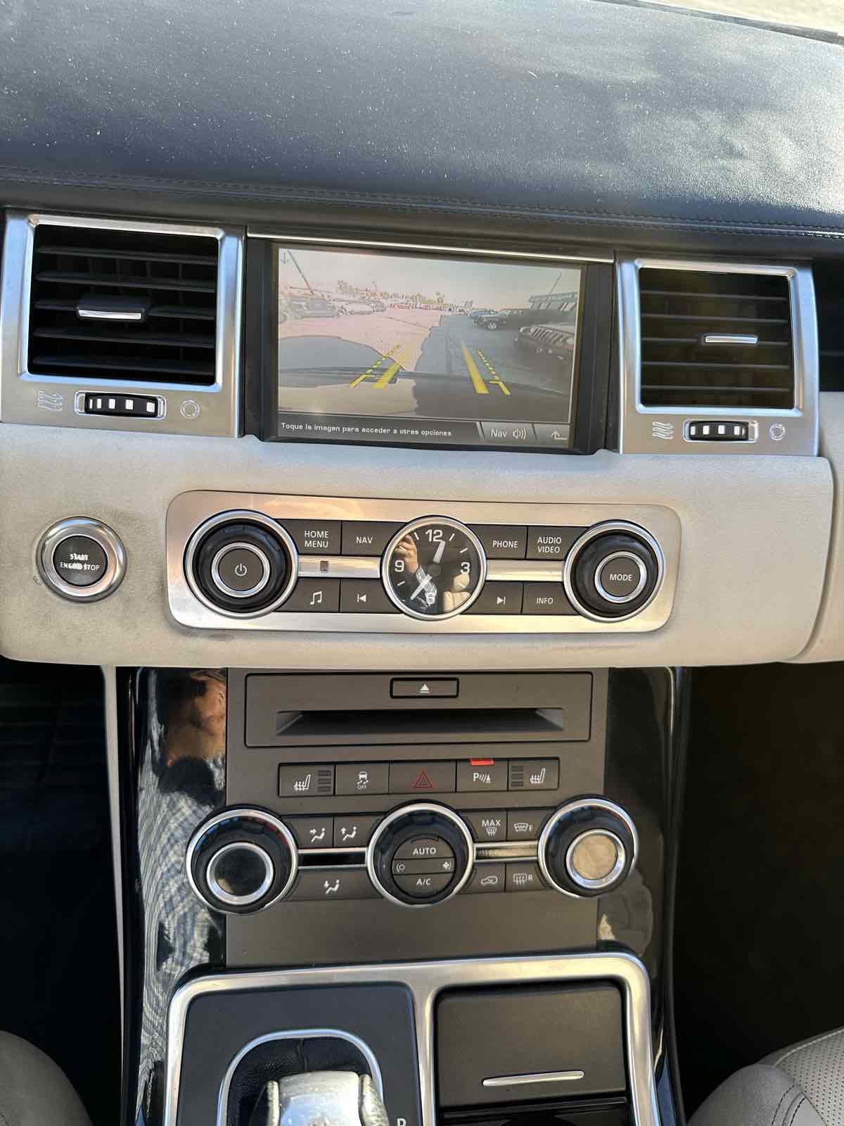 Used 2011 Land Rover Range Rover Sport Supercharged image 26