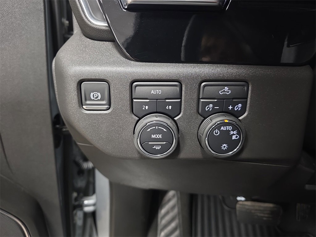 Certified 2025 Chevrolet Silverado 1500 LT image 25